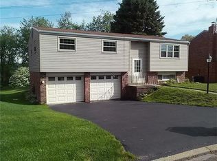 109 Glenchester Dr, Pittsburgh, PA 15237