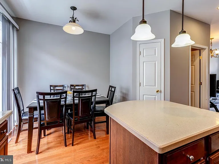 4281 S Capitol St SW — Photo 40