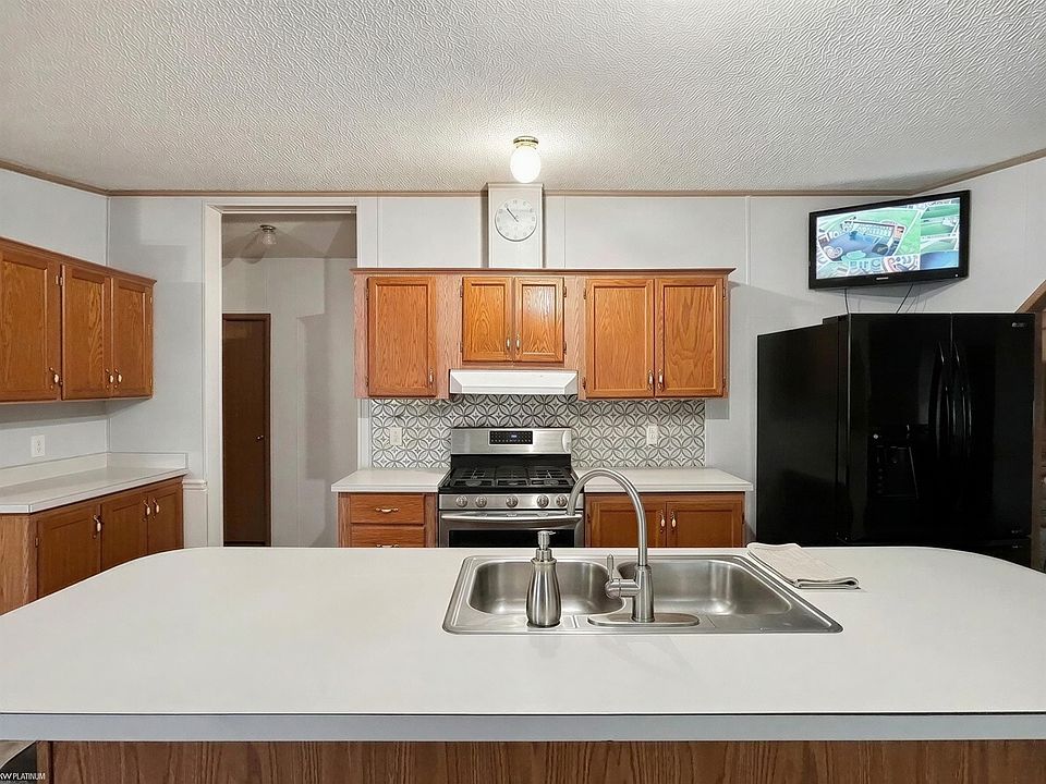 3684 Hawthorne St, photo 6