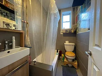 Rented by Evergreen Realty & Investments