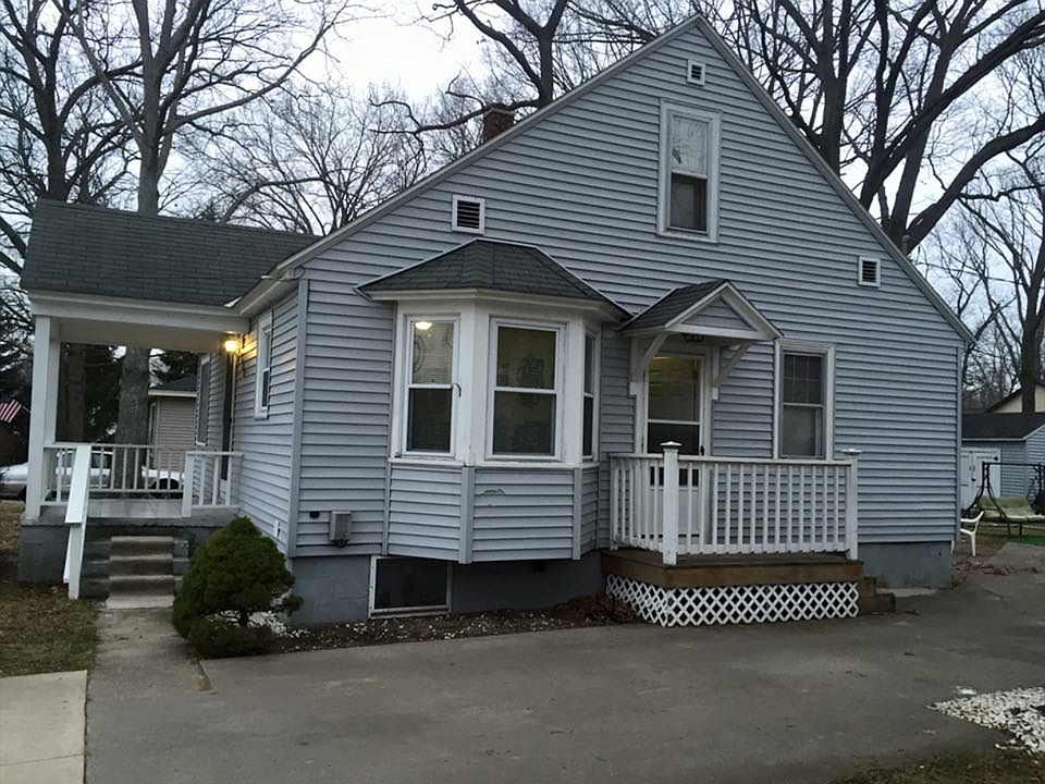 1st image of 129 Aniline Ave N