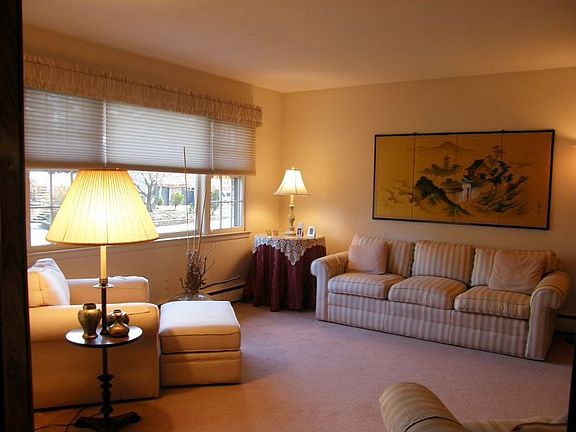 2nd image of 48 Ellen Dr