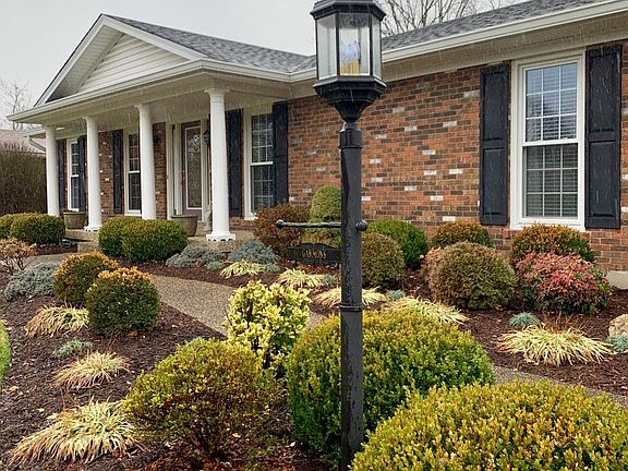 2nd image of 306 Brentford Ct