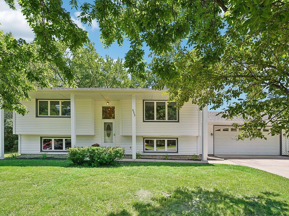 652 Iona Ln, Roseville, MN 55113 Zillow