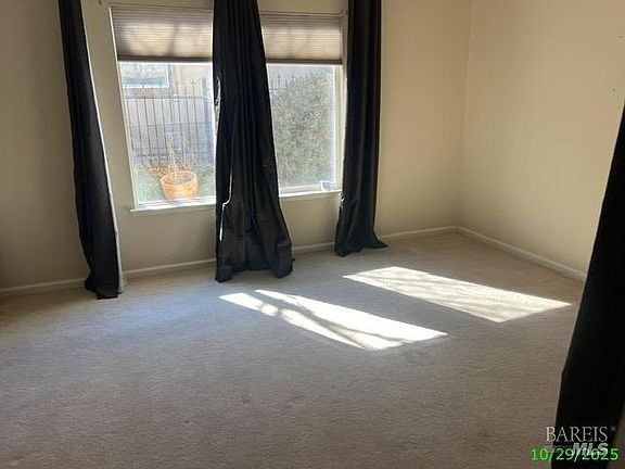 4th image of 373 Shadow Creek Drive