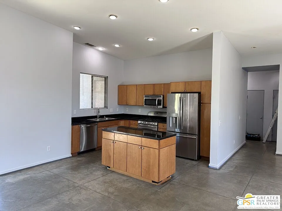 3 bed, 2.5 bath, 1780 sqft, $2,450 — Photo 2