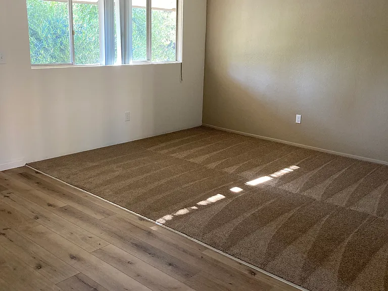 1052 Vale Terrace Dr — Photo 8