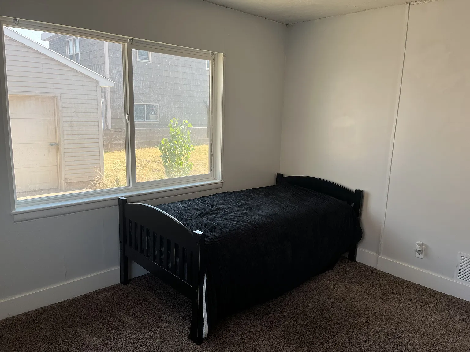 2 bed, 890 sqft, $650 — Photo 3