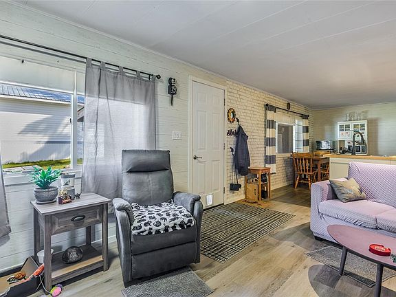 4th image of 1160 Shellbourne Blvd Unit 55