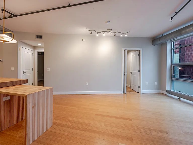 1444 Church St NW #201 — Photo 5