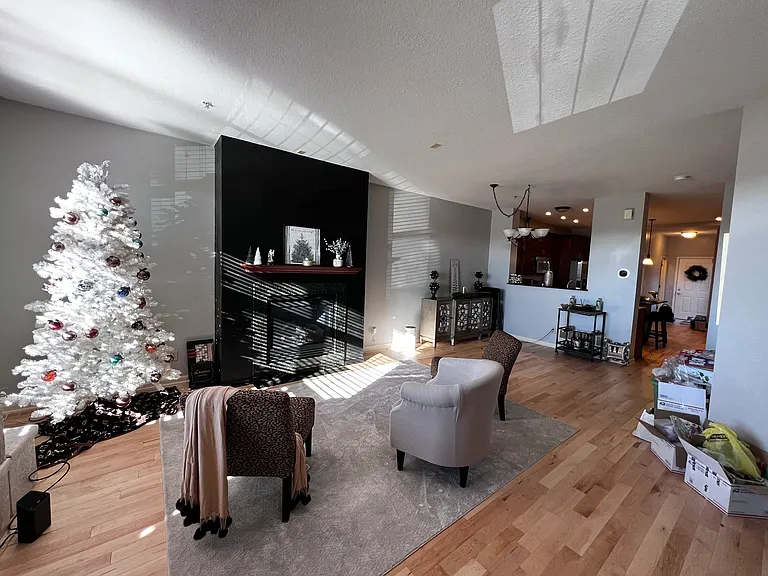 12256 Lakeview Dr N — Photo 6