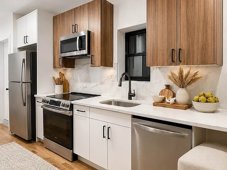 365 W 126th St #1L — Photo 2
