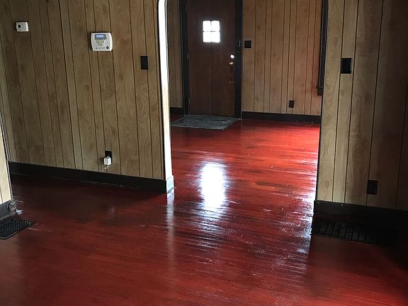 5th image of 105 Alice St