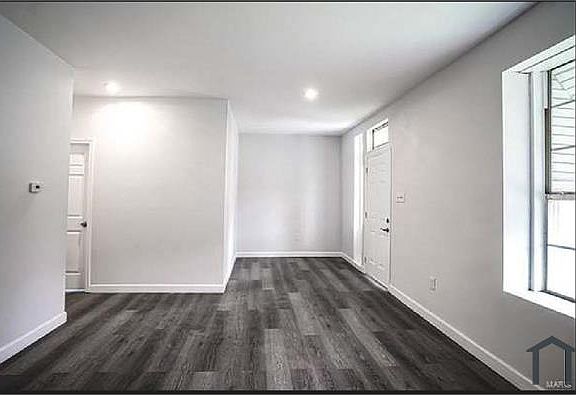 3rd image of 4009 N Taylor Ave