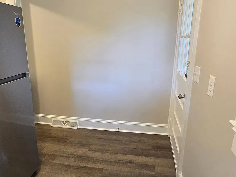 805 Oakshade Ave #805 — Photo 12