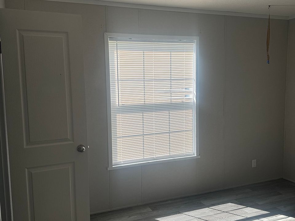 2nd image of 634 Crabapple Ct #634