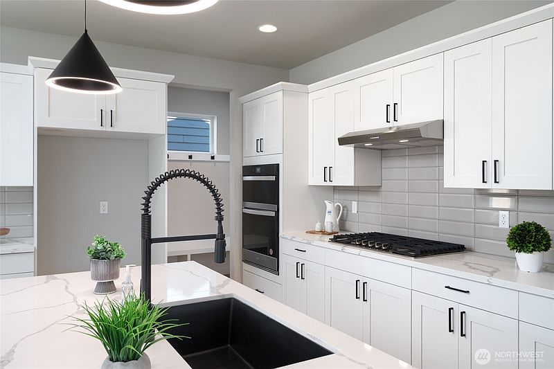5th image of 2431 SW Ridgeway Drive