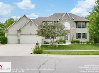 3014 8th Ave NW, Faribault, MN 55021