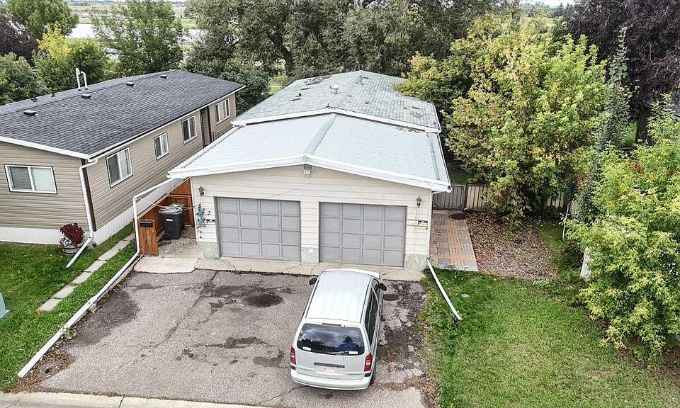 1st image of 822 E Bayview Rd