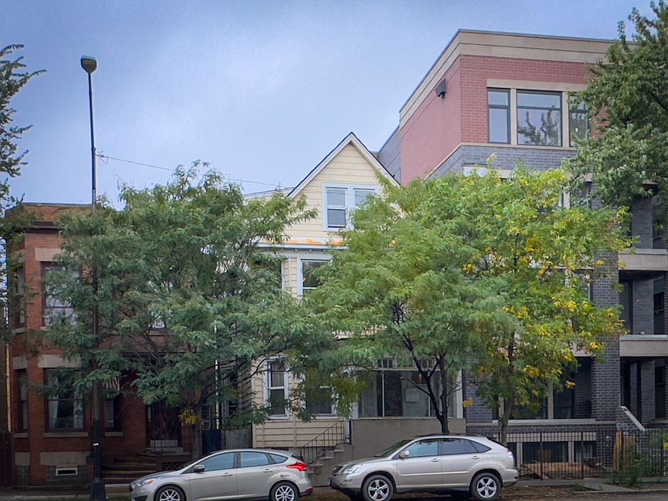 1st image of 5640 N Ashland Ave #4