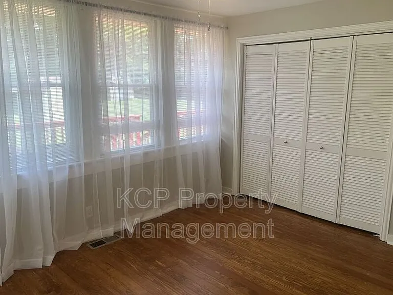 3101 Park Ave — Photo 17