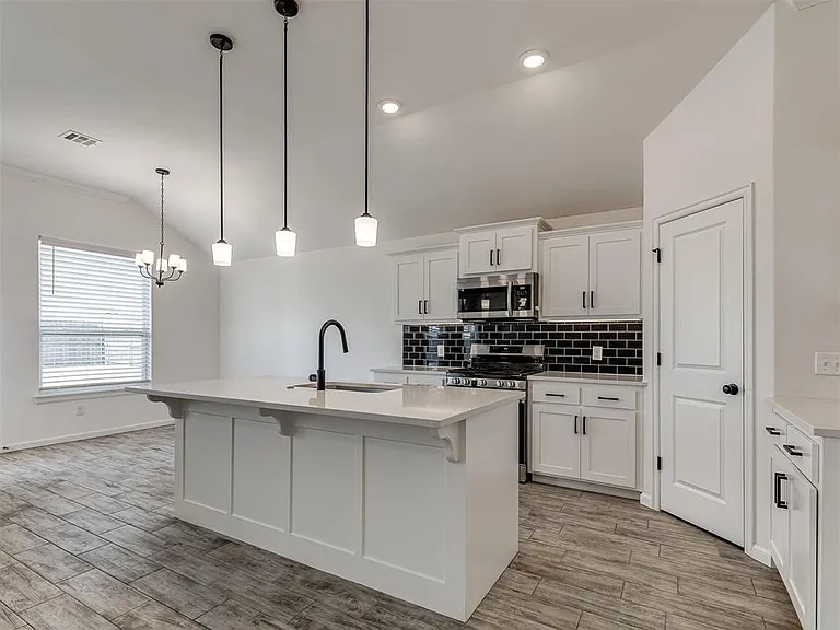 18025 Sunny Stone Ct — Photo 5