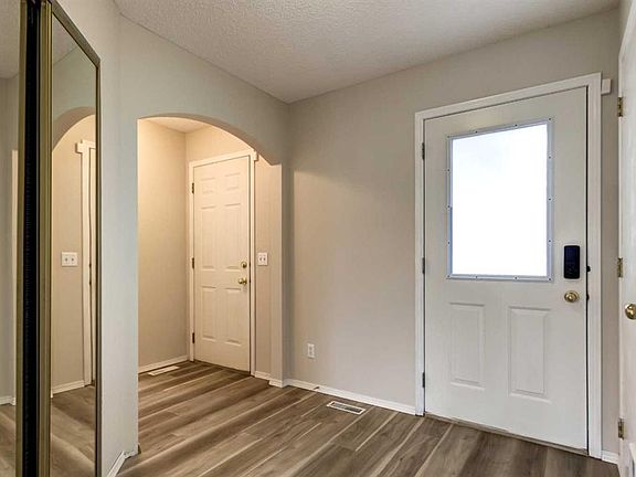 3rd image of 1820 S Woodside Blvd NW