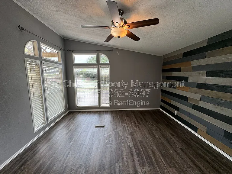 197 Private Road 4652 — Photo 32