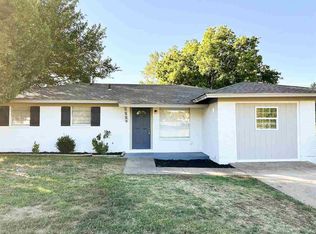 5704 NW Ash Ave, Lawton, OK 73505