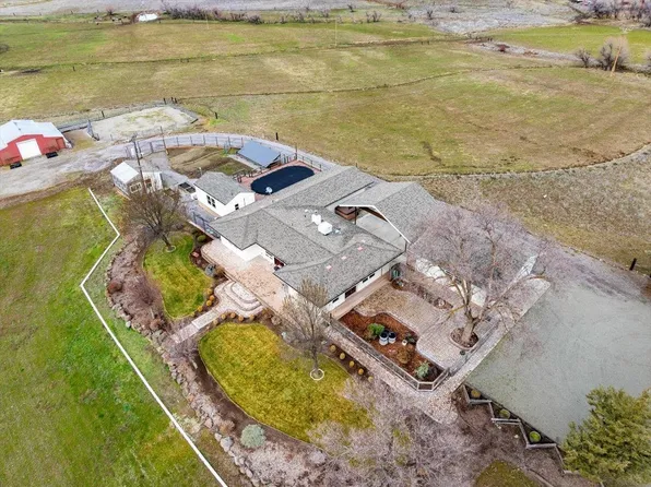 1201 Ball Mountain Little Shasta Rd, Montague, CA 96064