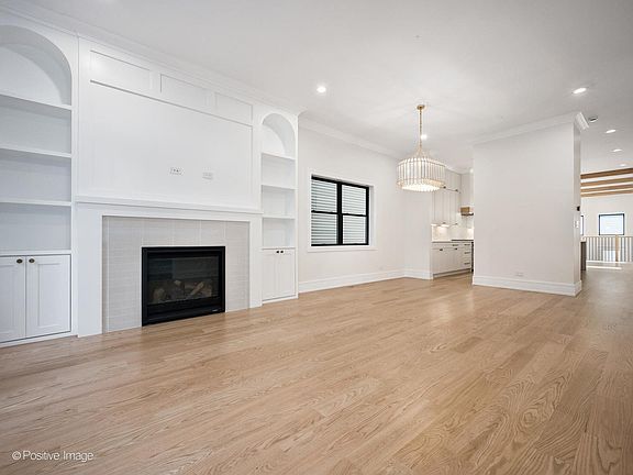4th image of 1619 W Summerdale Ave