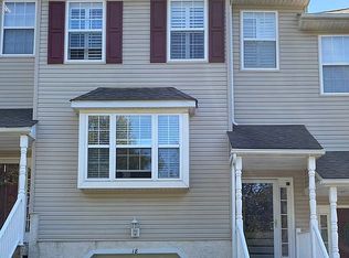 18 Linda Ln, Aston, PA 19014