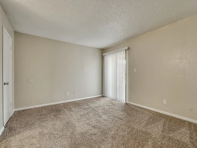 West Wind Apartments — Photo 17
