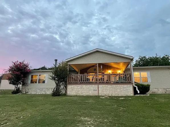 185 Lillian Dr, Kerrville, TX 78028