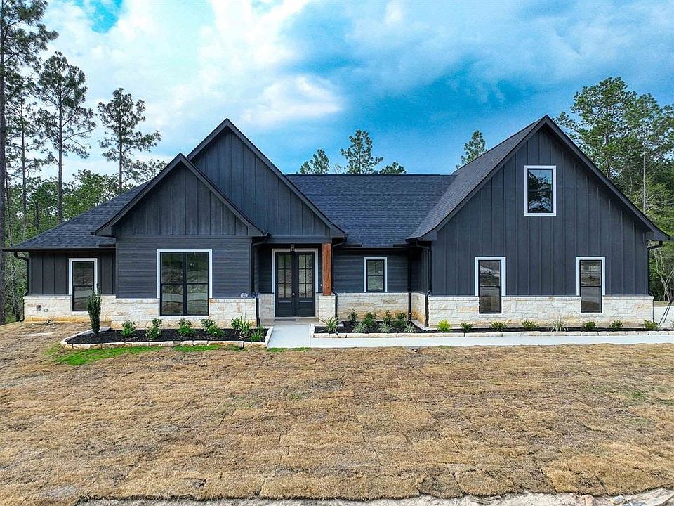 1st image of 130 Crazy Horse Dr