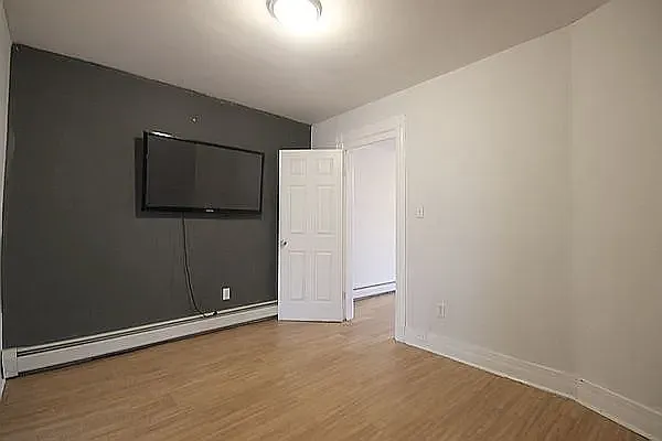 70 Zabriskie St #3 — Photo 7
