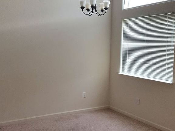 4th image of 1263 Heavenly Oak Ln #C