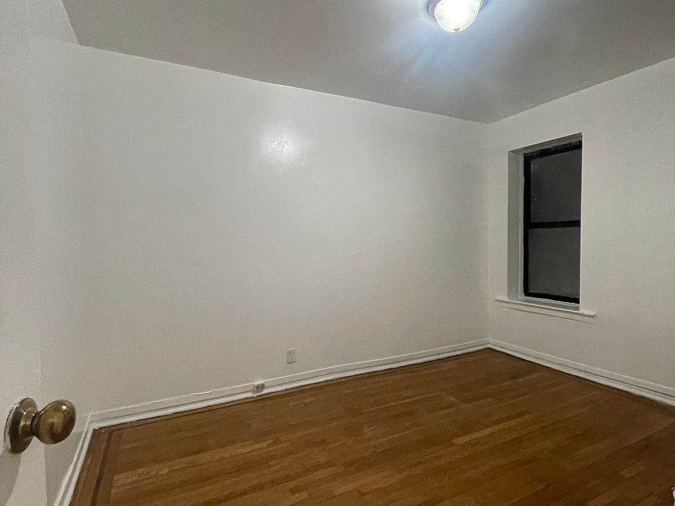 2nd image of 2961-2965 Marion Ave #1