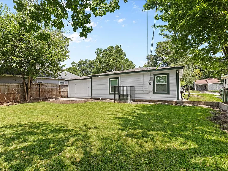 4838 Van Fleet St — Photo 19