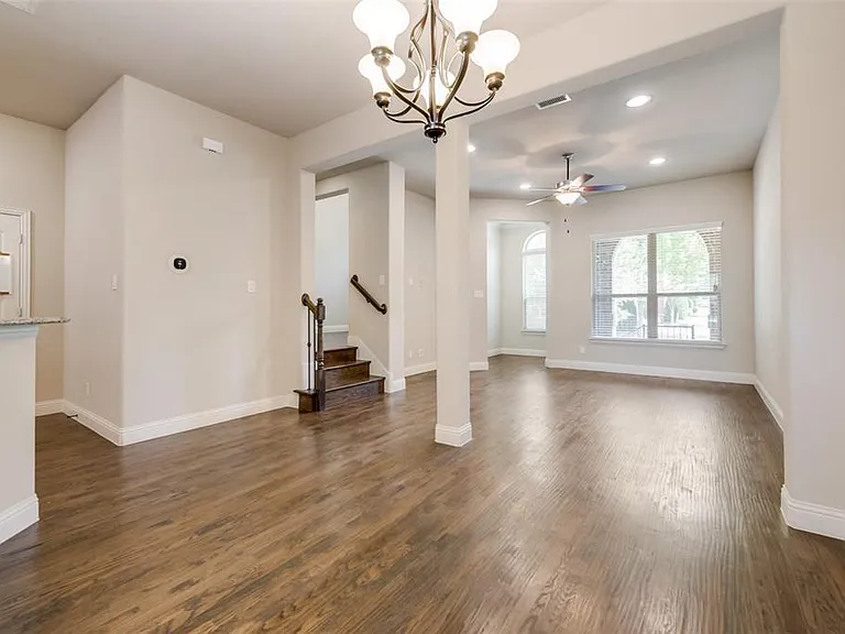 4213 Broadway Ave — Photo 3