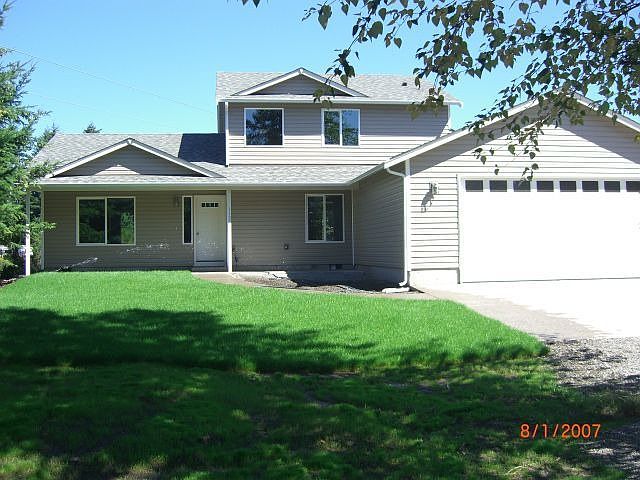 Front entry w/porch