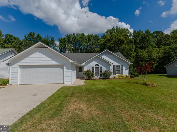 295 Monmouth Dr, Fayetteville, GA 30214