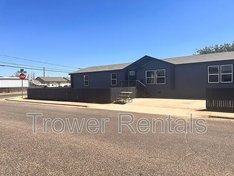 237 Orchard Dr — Photo 2