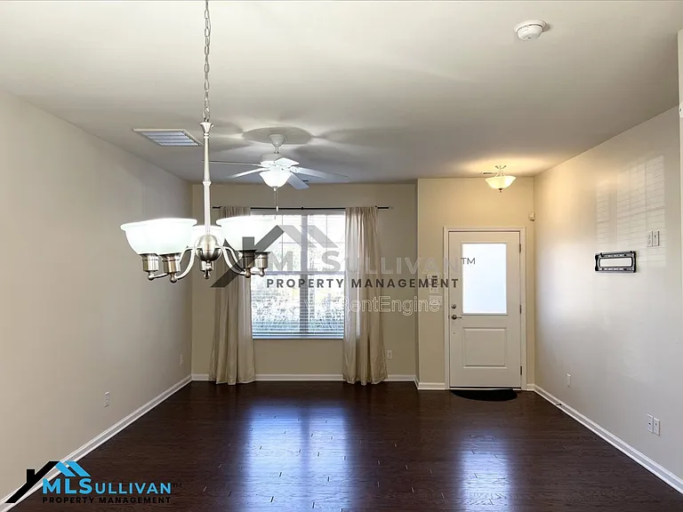 28 Sangre De Cristo Dr — Photo 4