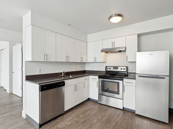 4975 NE 14th Pl #303