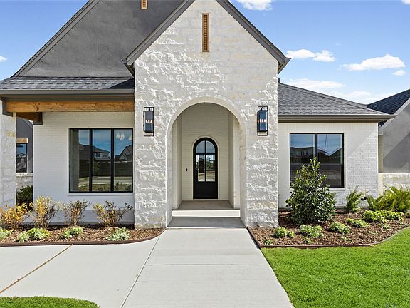 4th image of 4720 Magnolia Trl