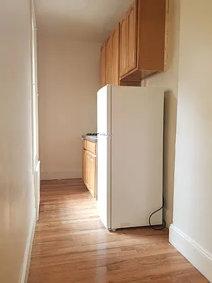 Rented by Lang Realty LLC | media 9