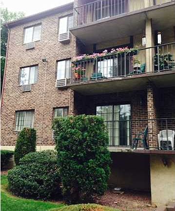 2nd image of 9 Donna Ct APT 3