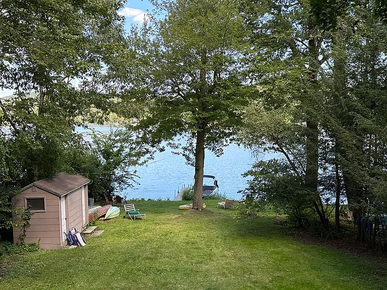 124 W Shore Dr — Photo 5