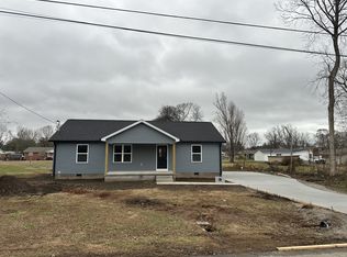 904 Nicholson St, Decherd, TN 37324